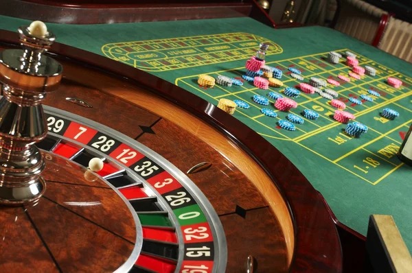 Lightning Roulette live dealer table with multiplier display on shoptoto login